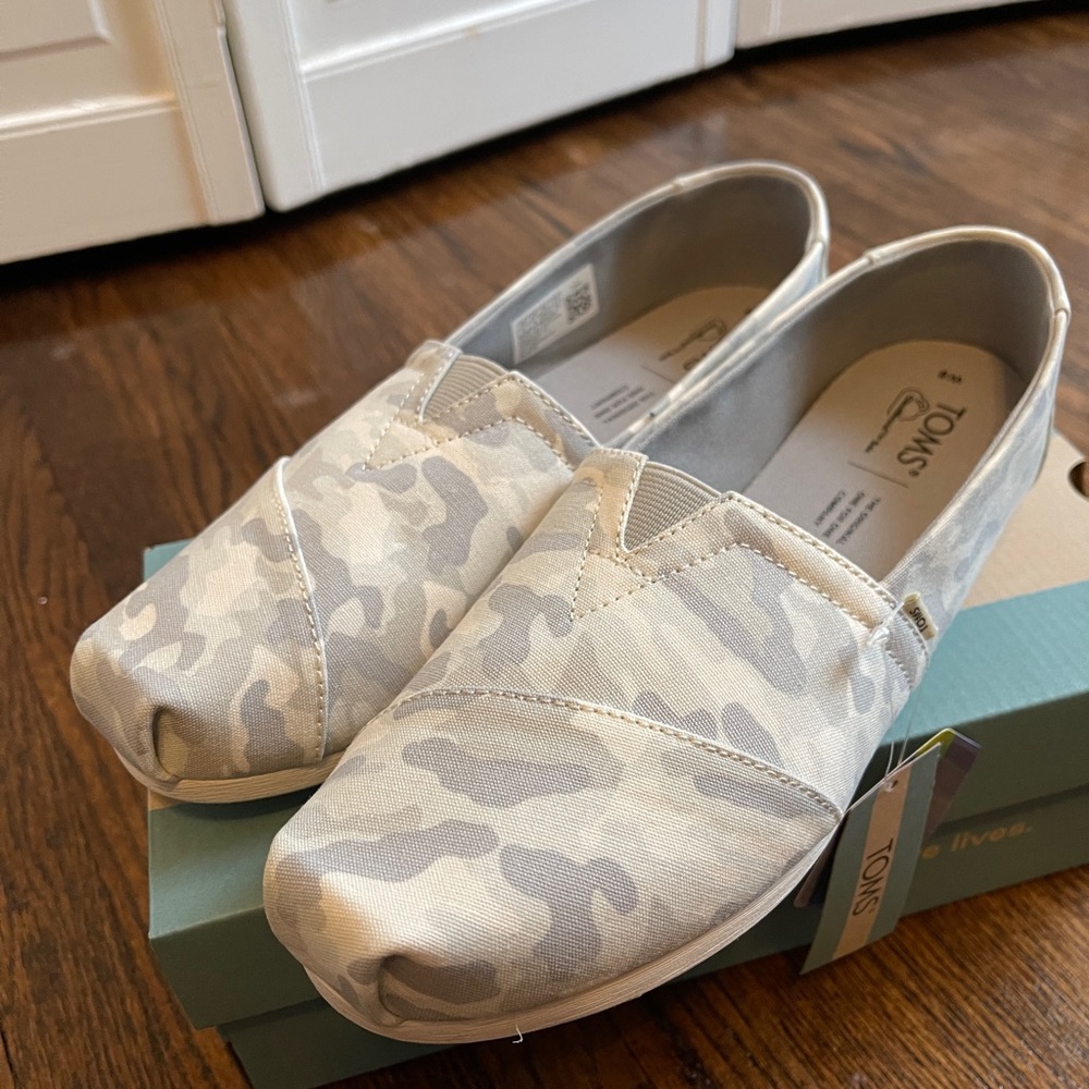 TOMS Cream Camo
